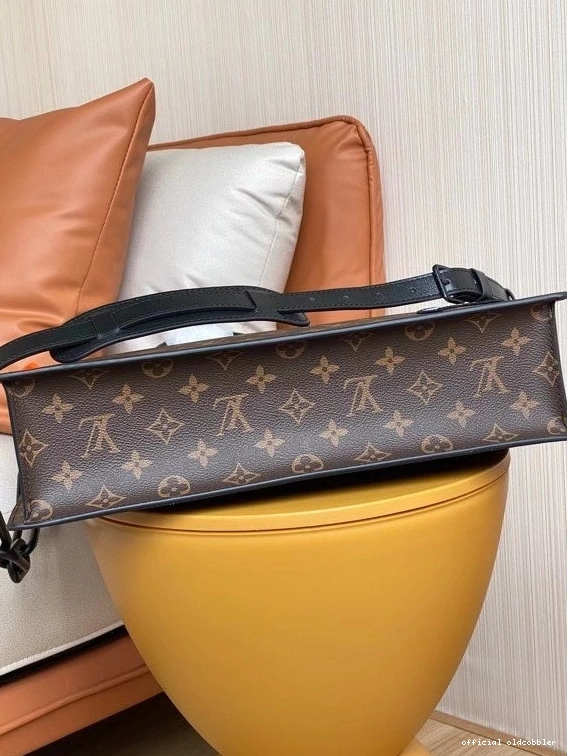 Official oldcobbler PLAT SAC VUITTON LOUIS 0824